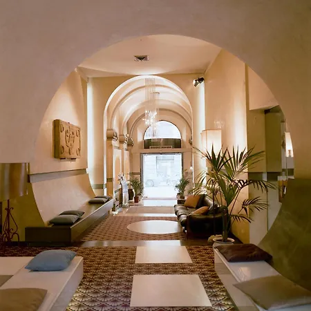 מלון Croce Di Malta 4*
