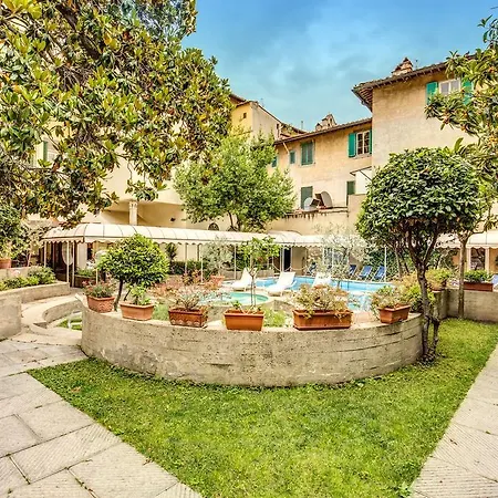 מלון Croce Di Malta 4*